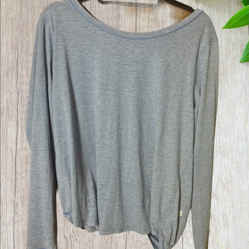 Women’s Grey Lululemon Top Size 12